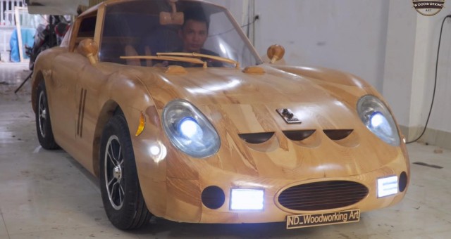 Thợ mộc đổi chiếc Ferrari GTO 250 bằng gỗ tự chế lấy xe sang Mercedes-Benz GLA giá 1 tỷ đồng
